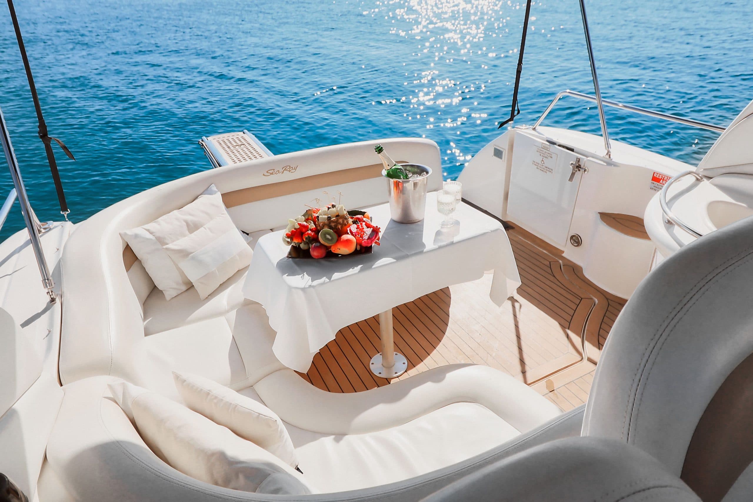 Sea Ray 375 3