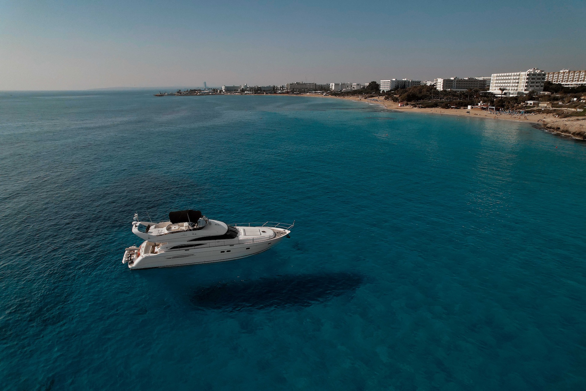 Princess 61 'Mona' photo 19