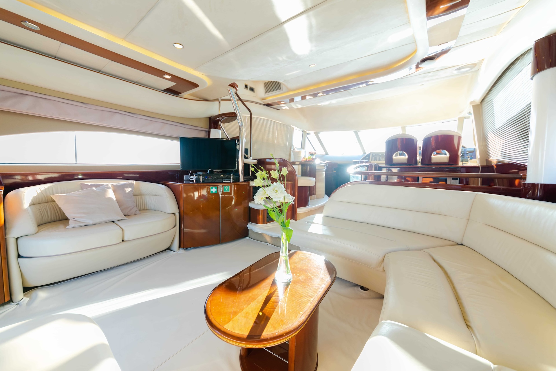 Princess 61 'Mona' photo 22