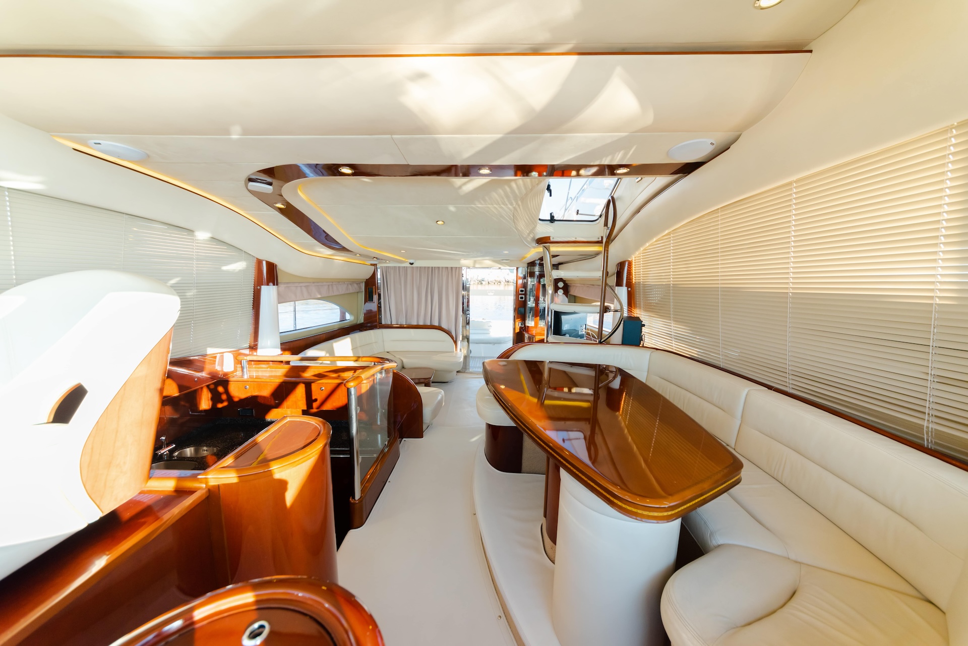 Princess 61 'Mona' photo 25