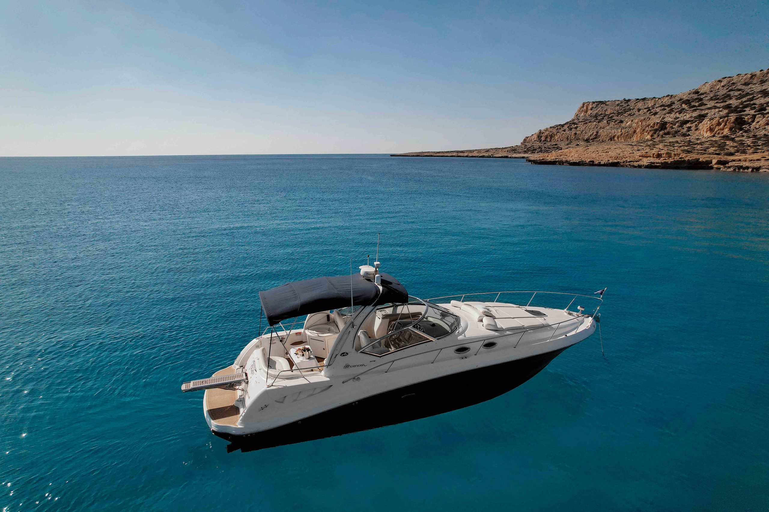 Sea Ray 375 photo 9