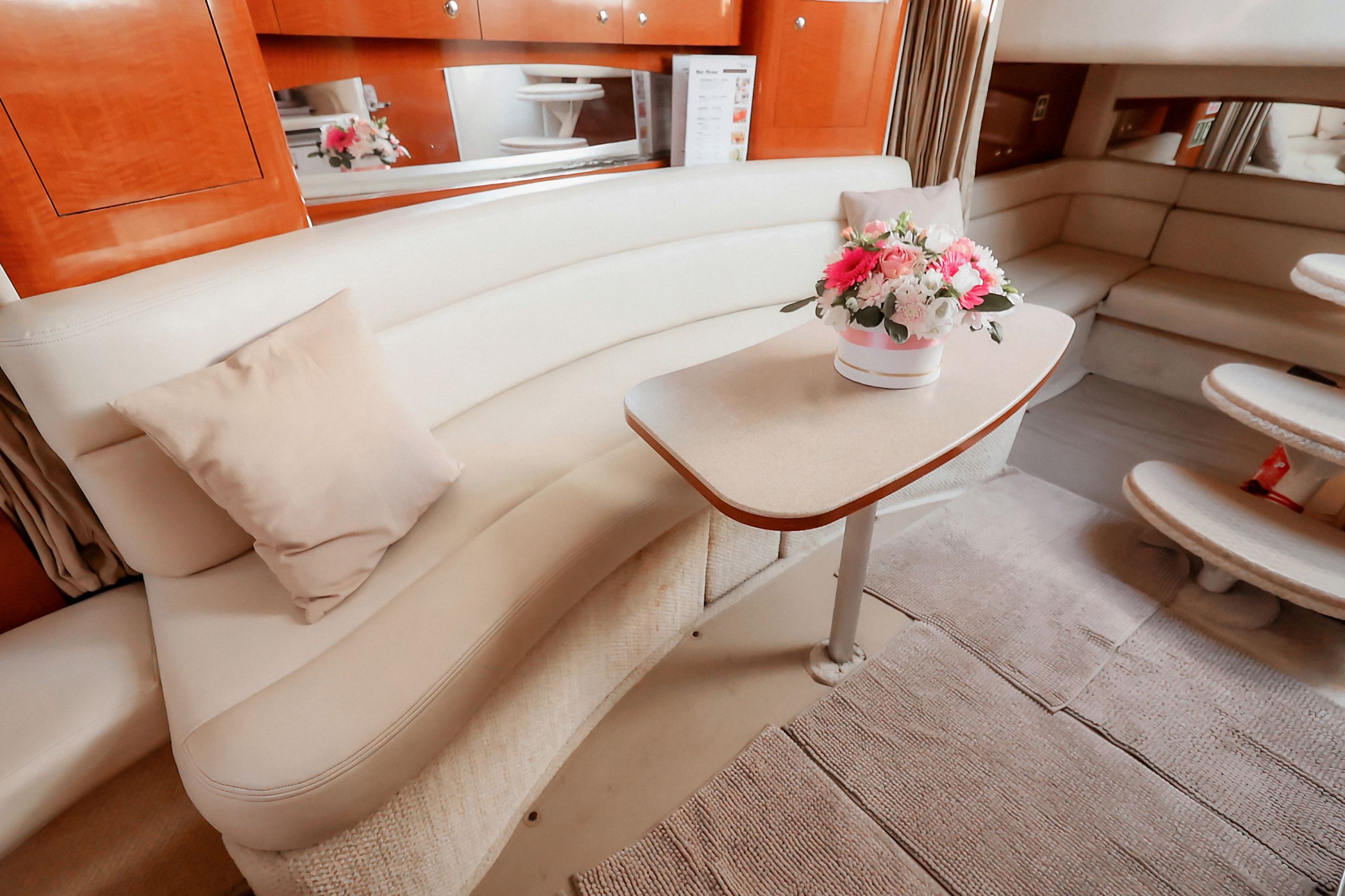 Sea Ray 375 photo 14