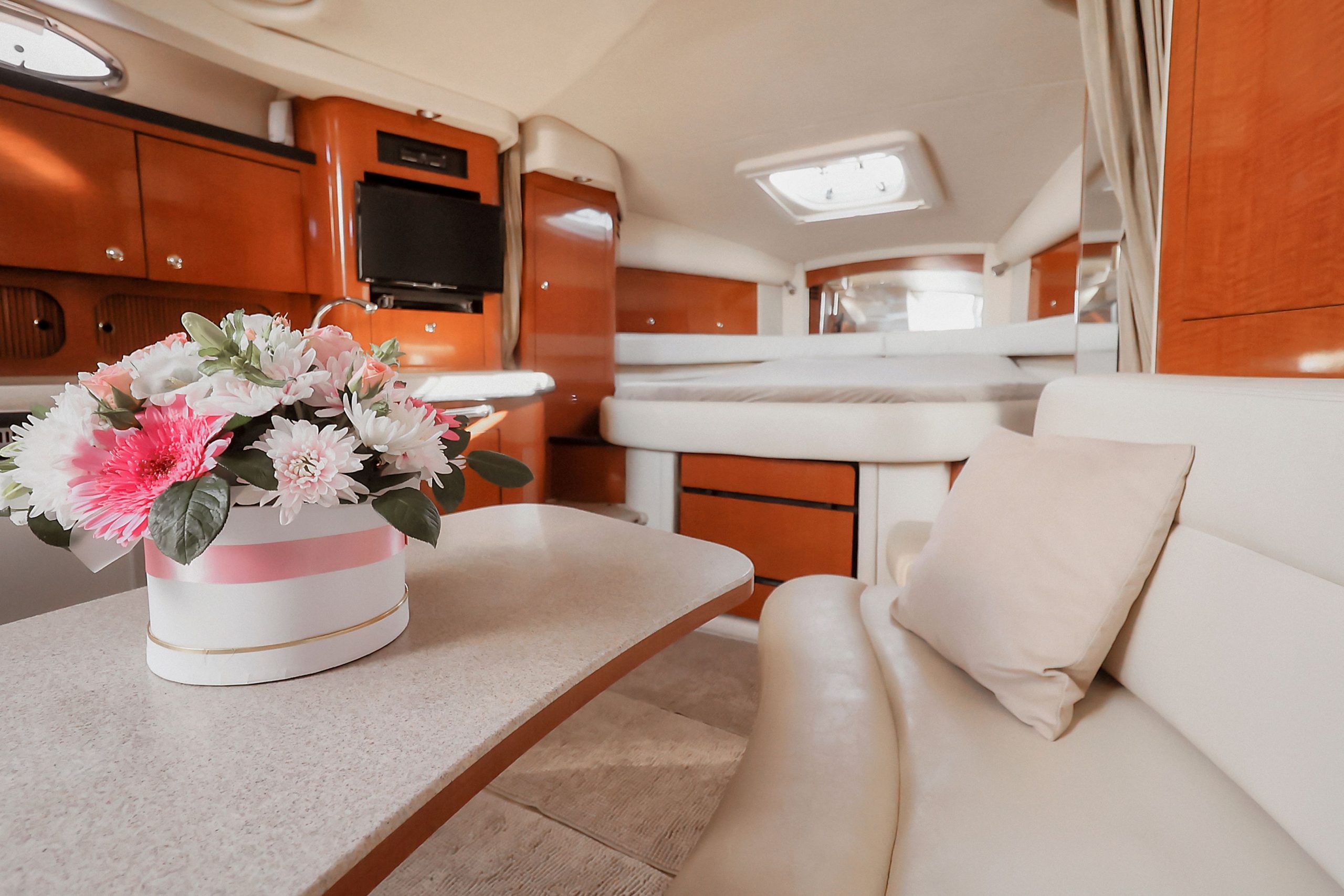 Sea Ray 375 photo 16