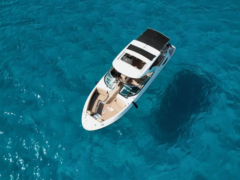 Explore Blue Lagoon with Sea Ray 350 SLX